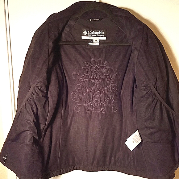 Columbia woman winter jacket  size medium - Picture 3 of 4